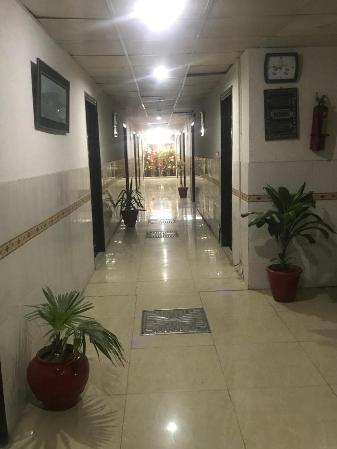 רוואלפינדי Hotel De Grand מראה חיצוני תמונה