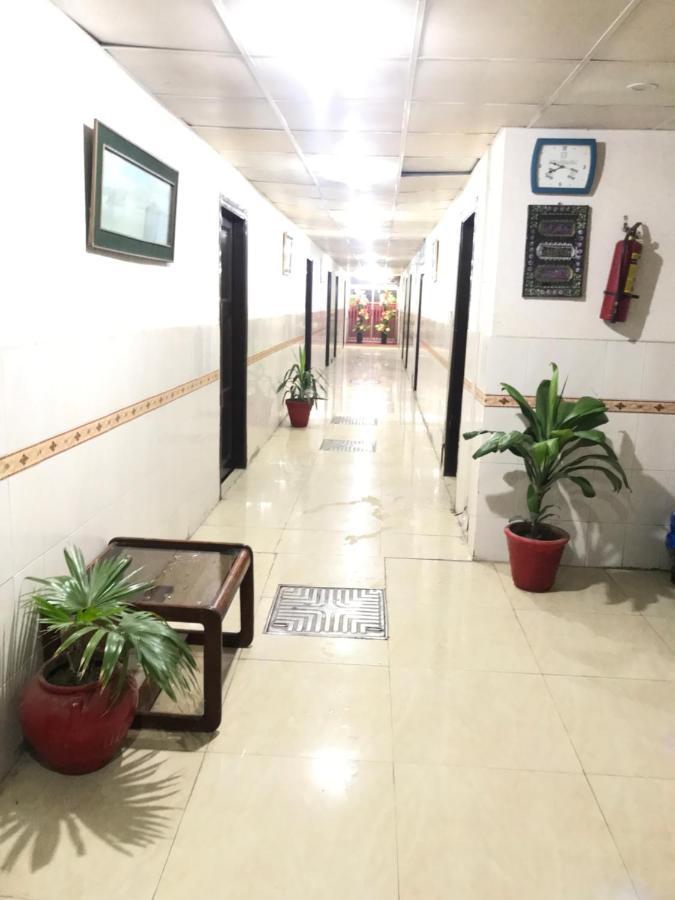 רוואלפינדי Hotel De Grand מראה חיצוני תמונה