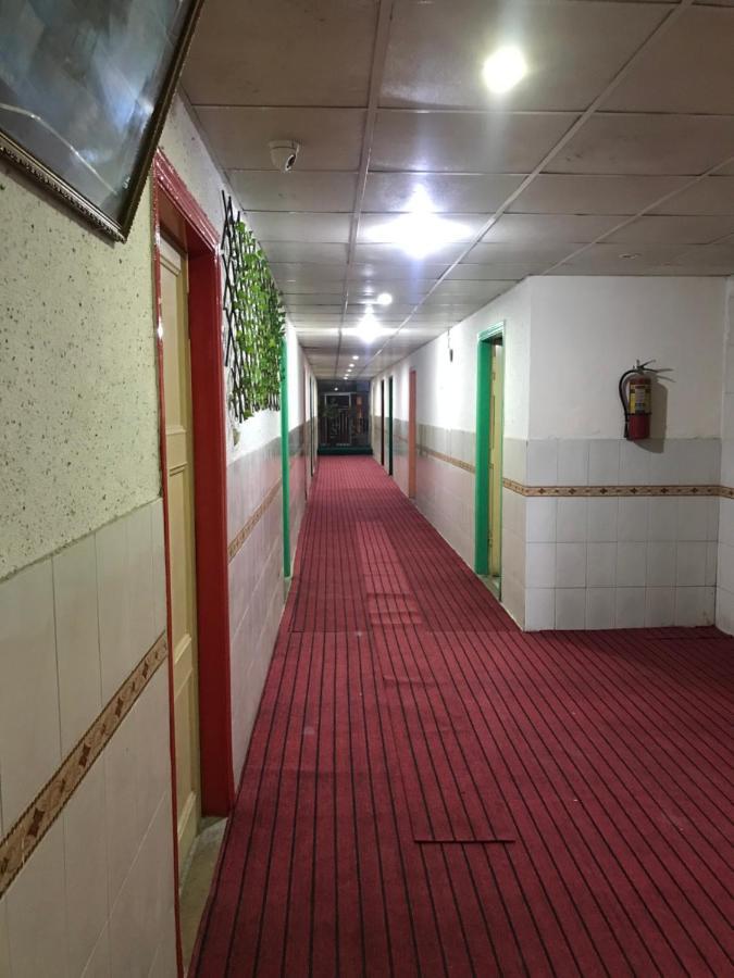 רוואלפינדי Hotel De Grand מראה חיצוני תמונה