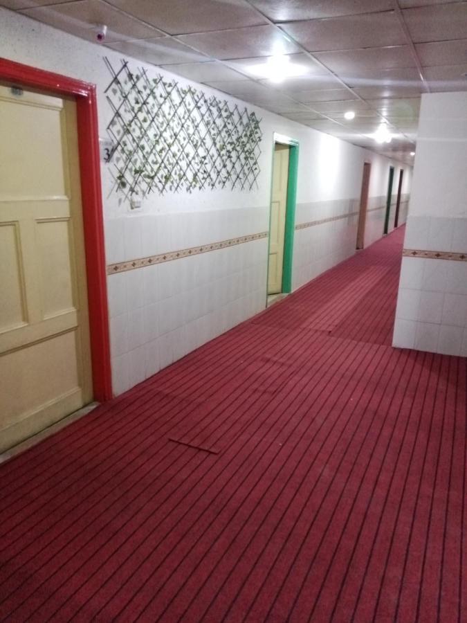 רוואלפינדי Hotel De Grand מראה חיצוני תמונה