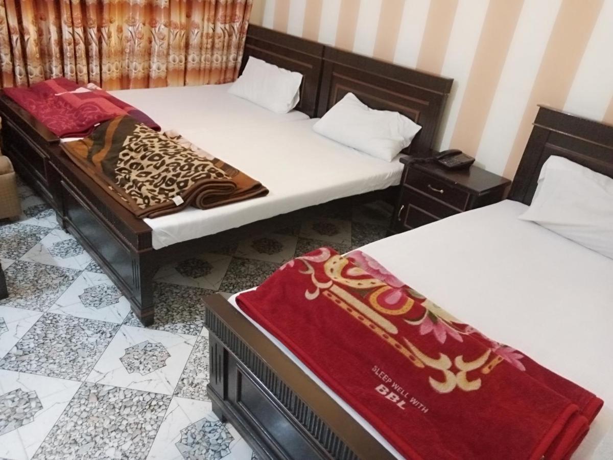 רוואלפינדי Hotel De Grand מראה חיצוני תמונה