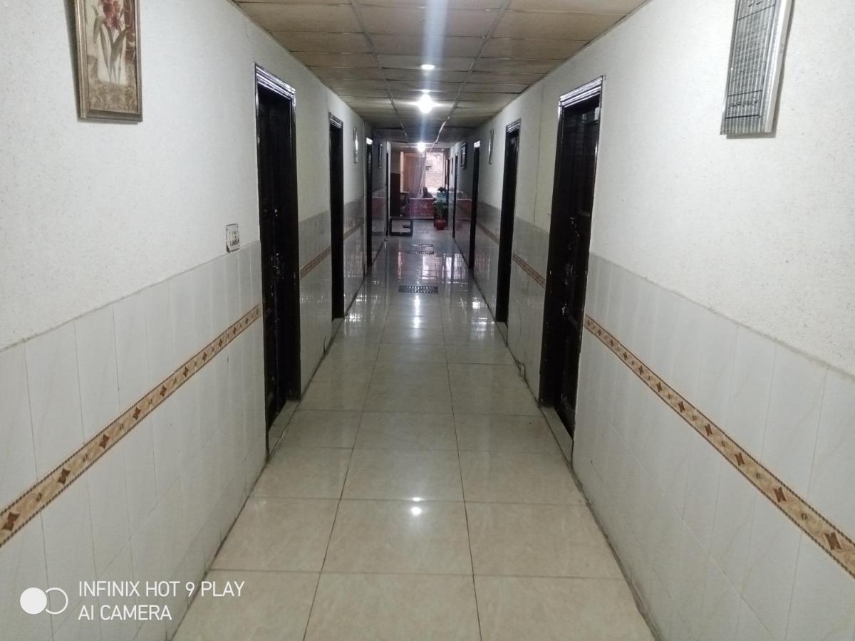רוואלפינדי Hotel De Grand מראה חיצוני תמונה