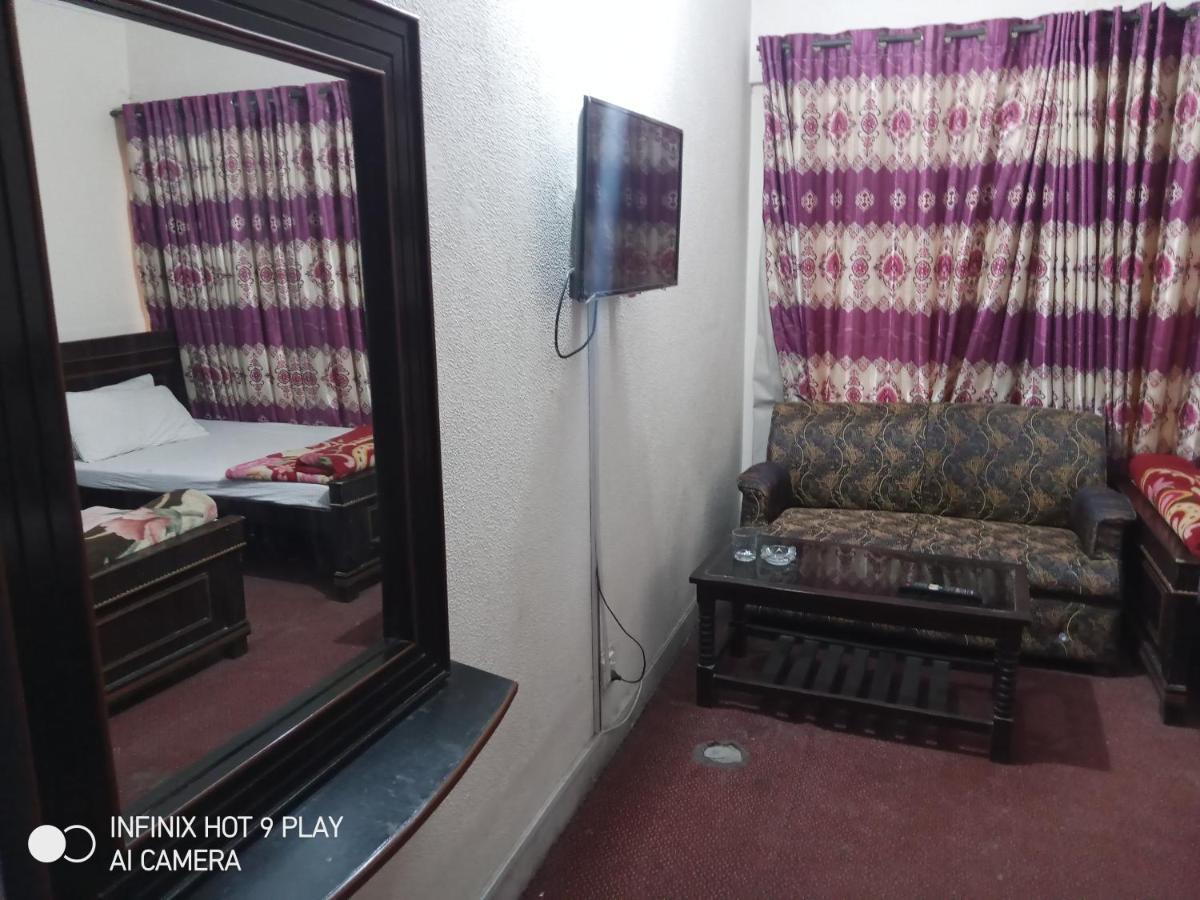 רוואלפינדי Hotel De Grand מראה חיצוני תמונה
