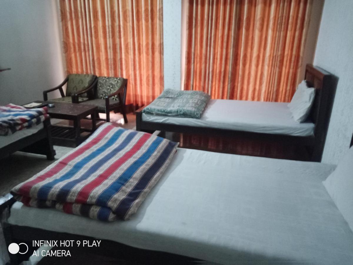 רוואלפינדי Hotel De Grand מראה חיצוני תמונה