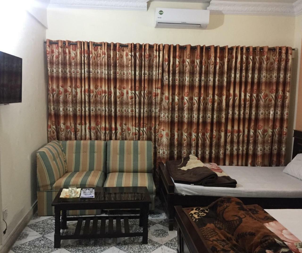 רוואלפינדי Hotel De Grand מראה חיצוני תמונה
